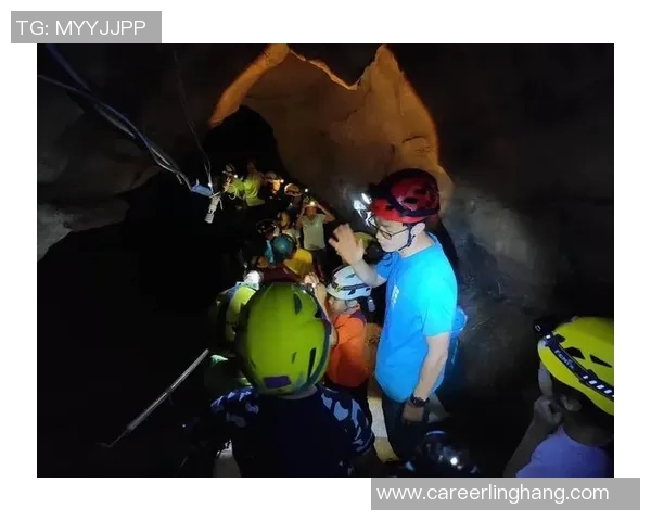 武汉攀岩队成长之路：从初学者到高手的奋斗与坚持