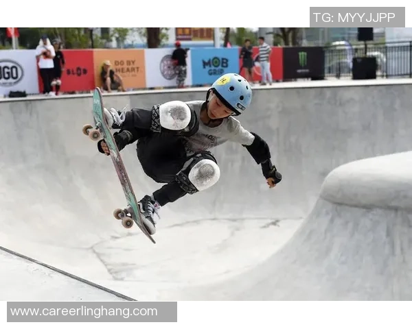 武汉滑板队战术揭秘：滑板巨献背后的团队精神与技巧探索